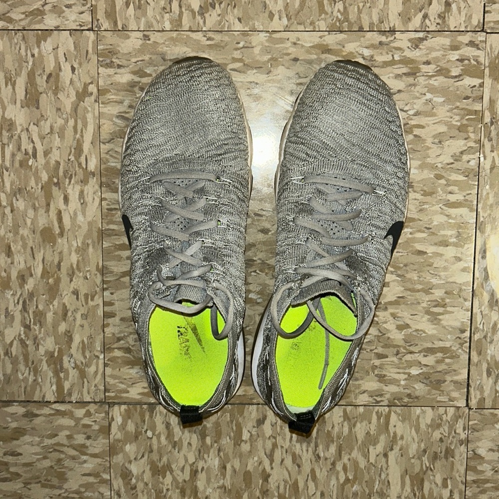 Nike Air Zoom running shoes size 8